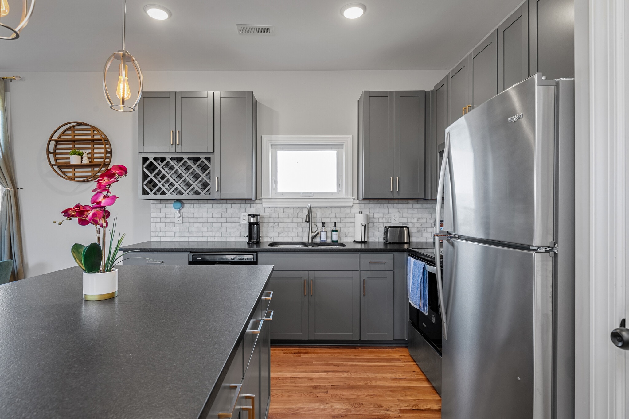 Kitchen - 2511 Porter St