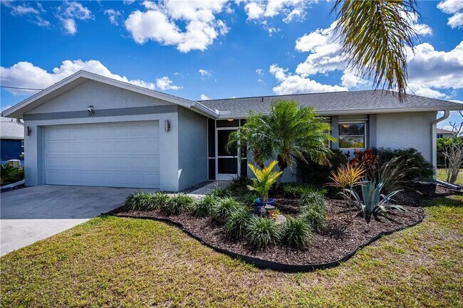 Building Photo - FURNISHED SHORT TERM RENTAL - 3 Bed / 2 Bath - Single Family Pool Home - $5,000/month ** Heated S...
