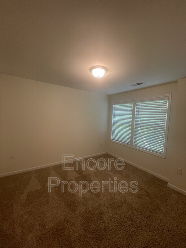 Building Photo - 1313 Compass Dr