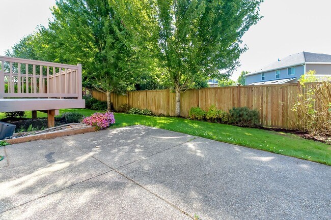 Building Photo - Beautiful Bell Hill Home in DuPont