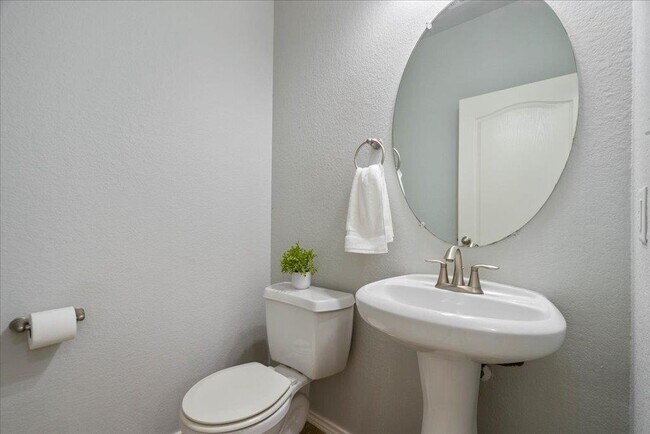 Building Photo - 15 Stone Terrace Dr