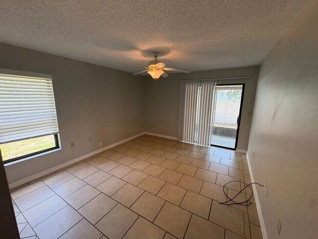 Building Photo - 316/318 Simpson St Duplex