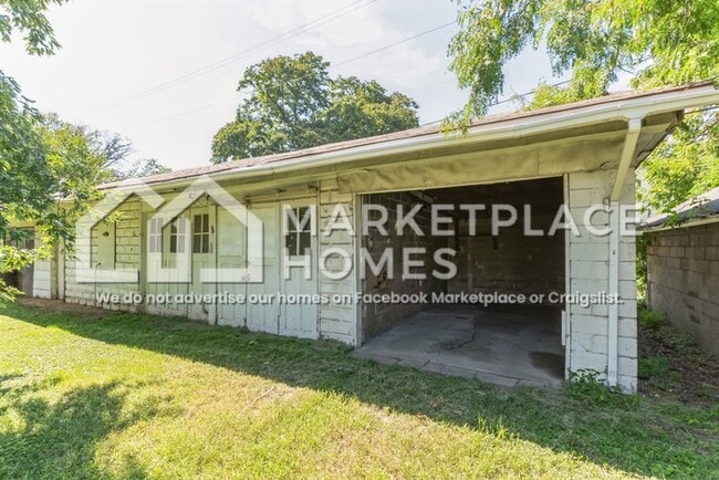 Building Photo - 2155 State St