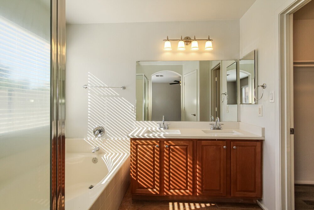 Building Photo - 13273 W Mauna Loa Ln