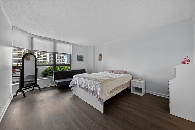 Building Photo - 3530 Mystic Pointe Dr