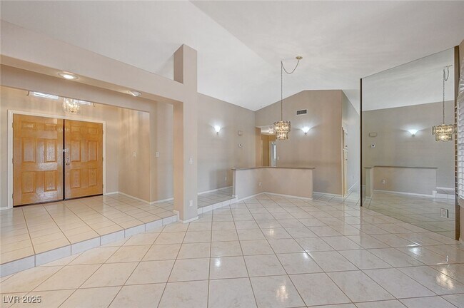 Building Photo - 6317 W Canyon Ridge Dr