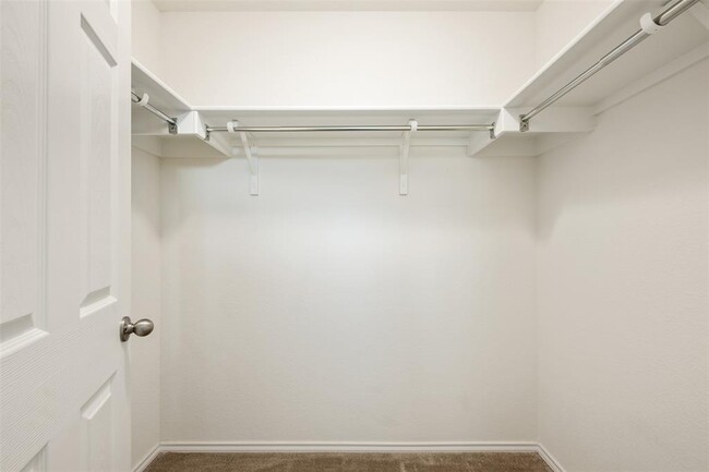 Building Photo - 704 Bailey Park Dr