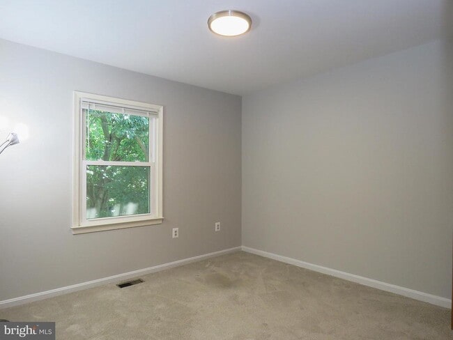 Building Photo - 3013 Hickory Grove Ct