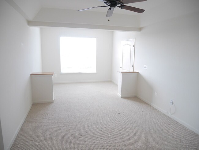 Building Photo - Two Bedroom, Two Bathroom Condo- 55 Plus Community