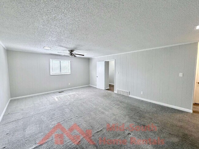 Building Photo - 3998 Victor Dr