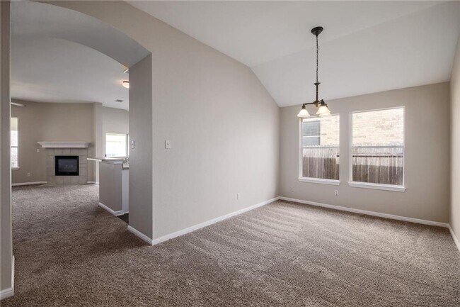 Building Photo - 1608 Bush Coat Ln