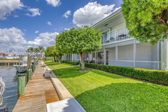 Building Photo - 68 Yacht Club Dr