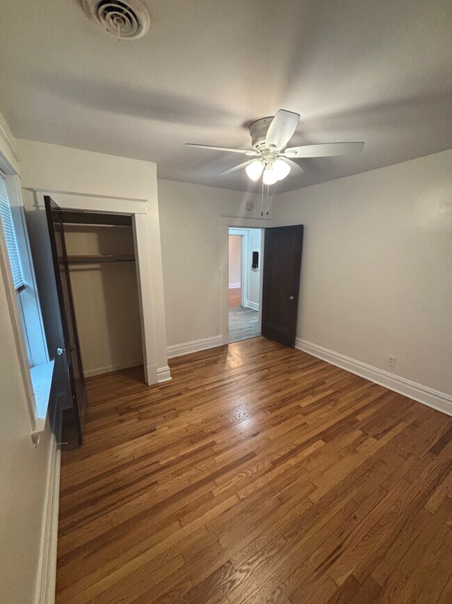 Building Photo - 5054 Winona Ave