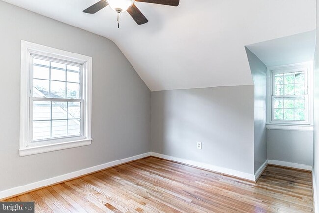 Building Photo - 2759 W George Mason Rd