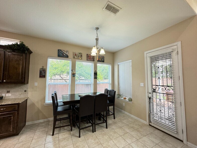 Building Photo - 14075 Doonan Xing