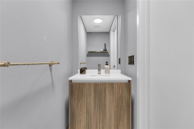 Building Photo - 488 NE 18th St