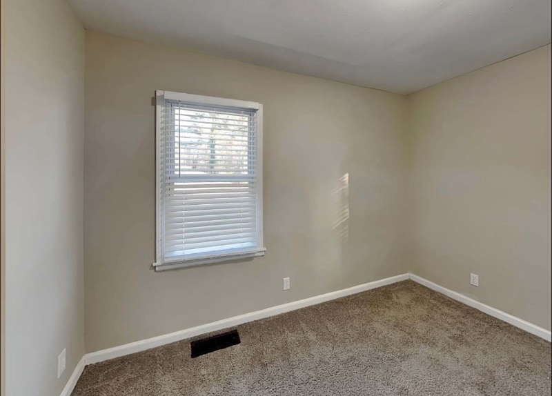 Building Photo - 44 Pearsall Farm Ln