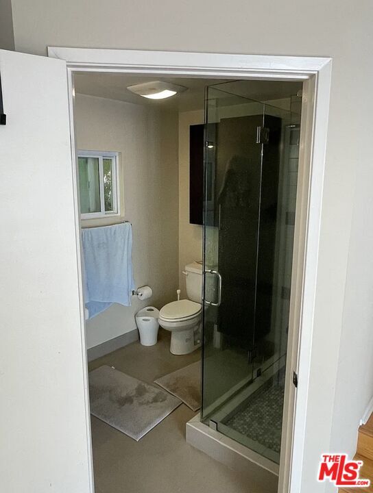 Building Photo - 2329 Clark Ave