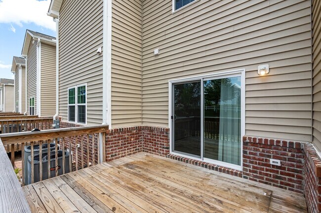 Building Photo - 860 Ducks Lndg