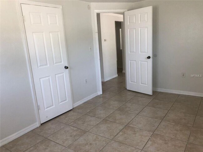 Building Photo - Fantastic 3-bedroom, 1-bath single family home with fenced in yard in Port Richey