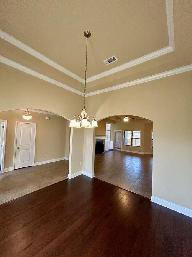 Building Photo - 80 S Knightsbridge Ct