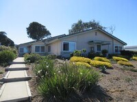 Building Photo - 249 Butte Dr