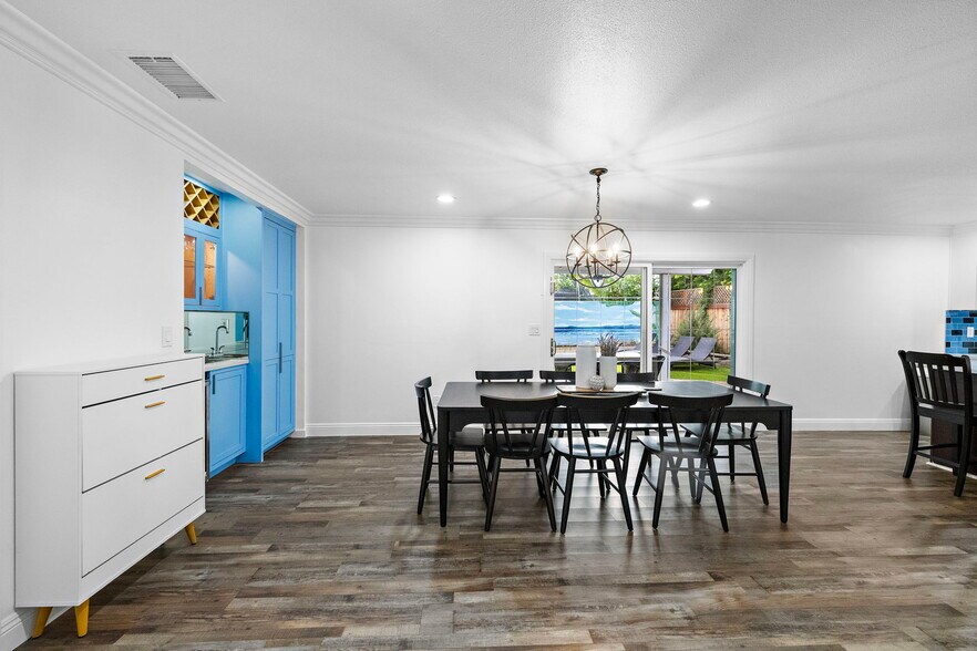 Building Photo - 1581 Baker St