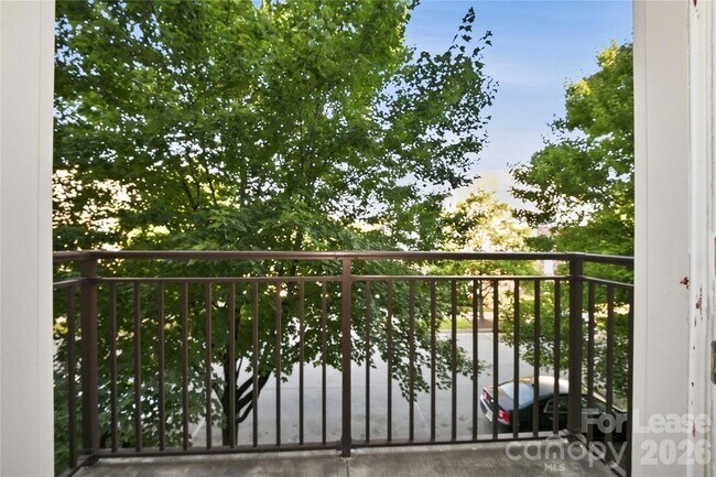 Building Photo - 732 Seigle Point Dr