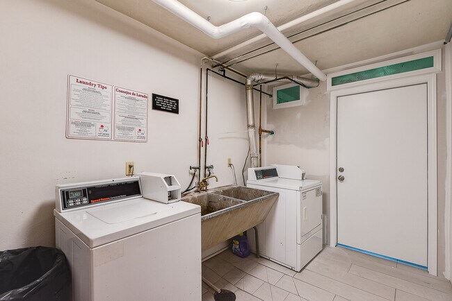 Building Photo - 3001 N 3rd