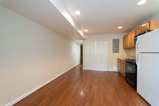 Building Photo - 444 Rhode Island Ave NW