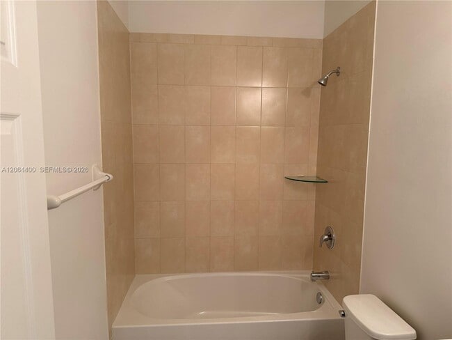 Building Photo - 737 SE 37th Pl