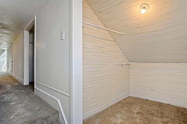 Building Photo - 609 SW 30th St