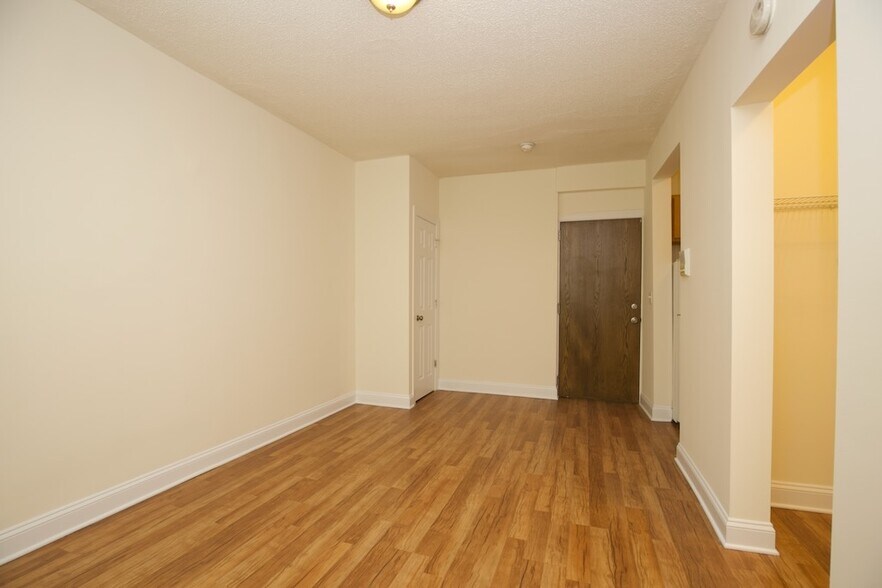 Building Photo - 1742 N Humboldt Blvd