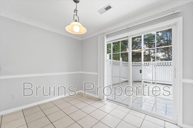 Building Photo - 1520 Birkdale Ct