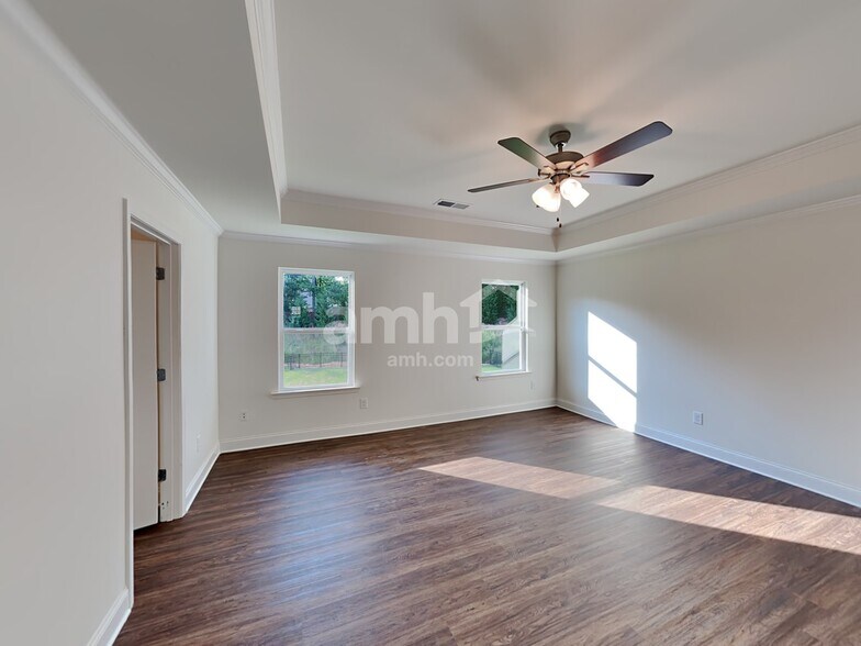 Building Photo - 5070 Hudson Vly Dr