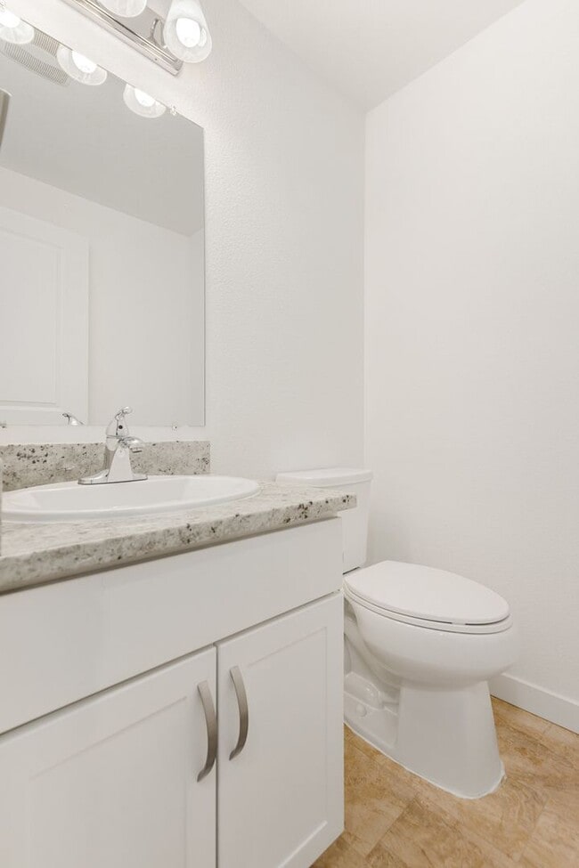 Building Photo - PM-UT-GOL*813-MF