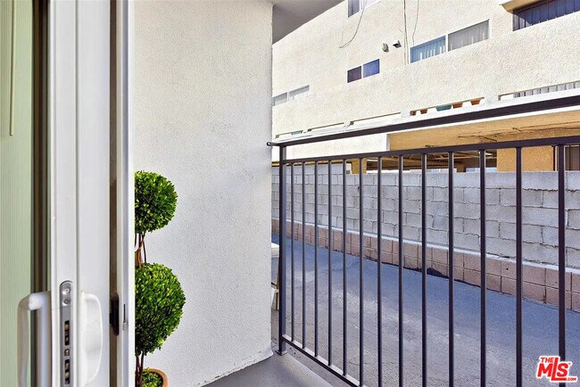 Building Photo - 5529 Bonner Ave