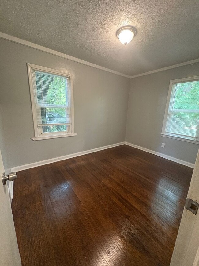 Building Photo - 19386 Yonka- 3 BEDS & 1.5 BATH FOR RENT!