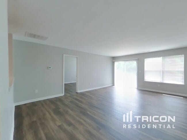 Building Photo - 10707 Tedder Lake Dr