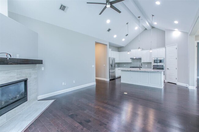 Building Photo - 5121 Cornflower Dr