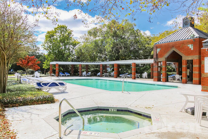 Building Photo - 22 Crimson Ct