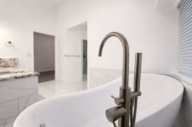 Building Photo - Executive 3 Bed Home with 3 Car Garage & Private Fenced Yard