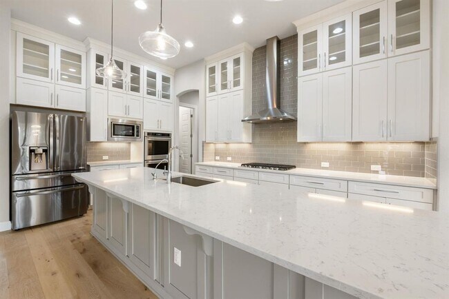 Building Photo - 10709 Lavon Bend