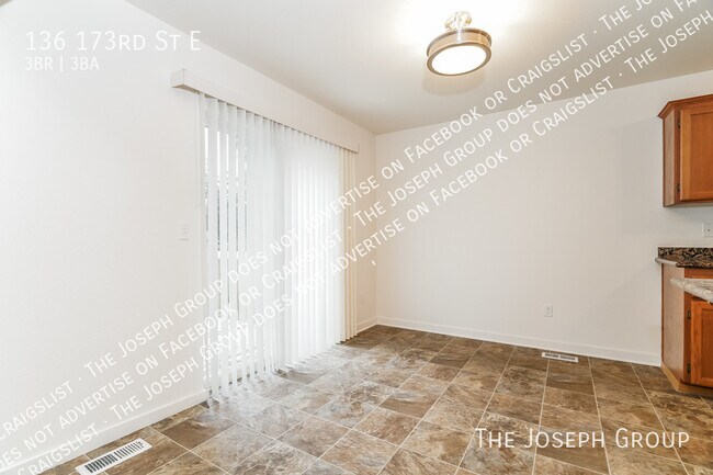 Building Photo - 136 173rd St E