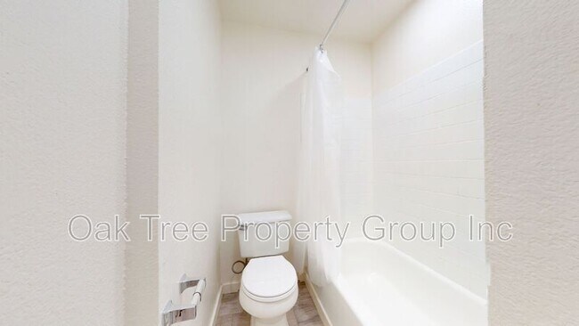 Building Photo - 144 Grand Ave