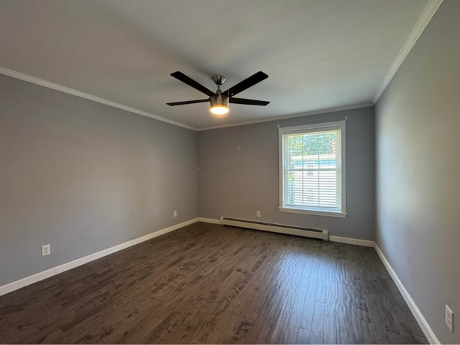 Building Photo - 725 Roosevelt Trail