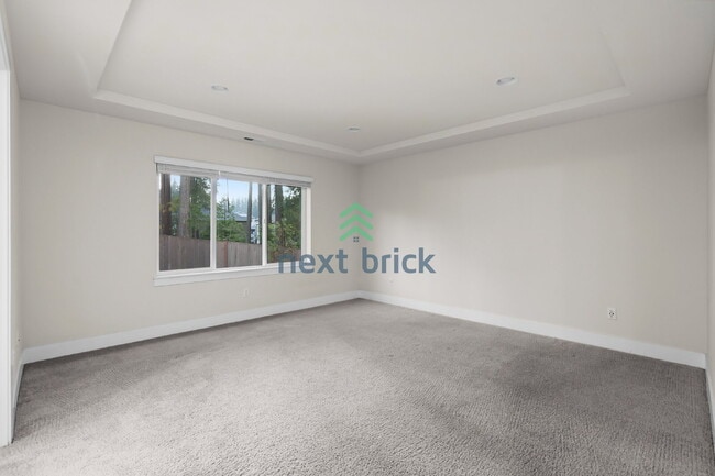 Building Photo - 5 BED & 2.5 BATH SINGLE FAMILY HOUSE FOR RENT