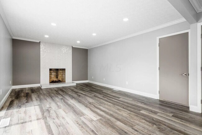 Building Photo - 2125 Scottingham Dr