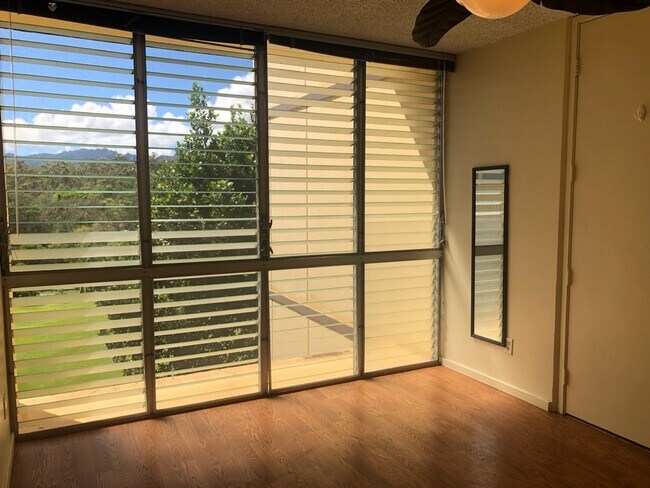Building Photo - 95-2048-2048 Waikalani Pl