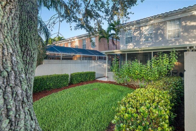Building Photo - 5633 Cove Cir
